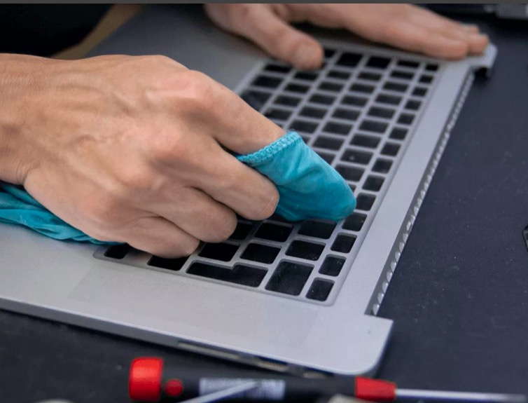 Ремонт ноутбука после залития Проспект Славы метро Спб